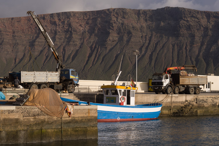 Caleta del Sebo - Harbor